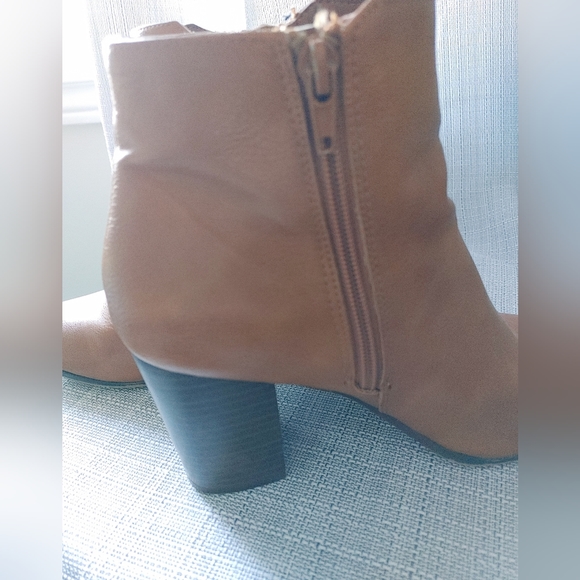 Joe Fresh Ankle Boots Women's Size 8 - Picture 6 of 10
